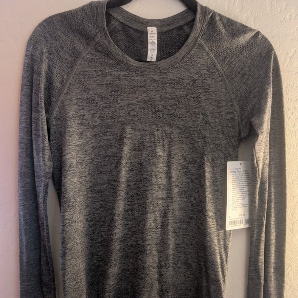 Swiftly Tech Long-Sleeve Shirt 2.0 Hip Length Gray. Sz 8 NWT
